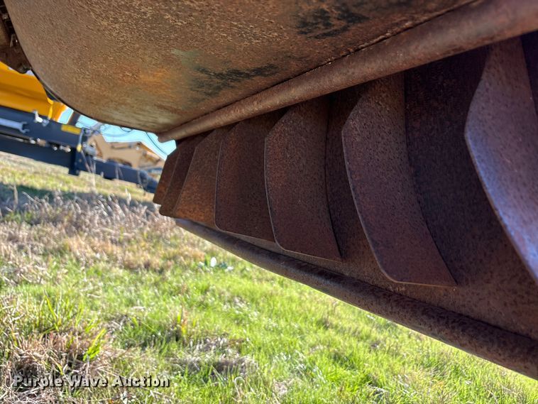 image for item EU0186 Gleaner F2 combine