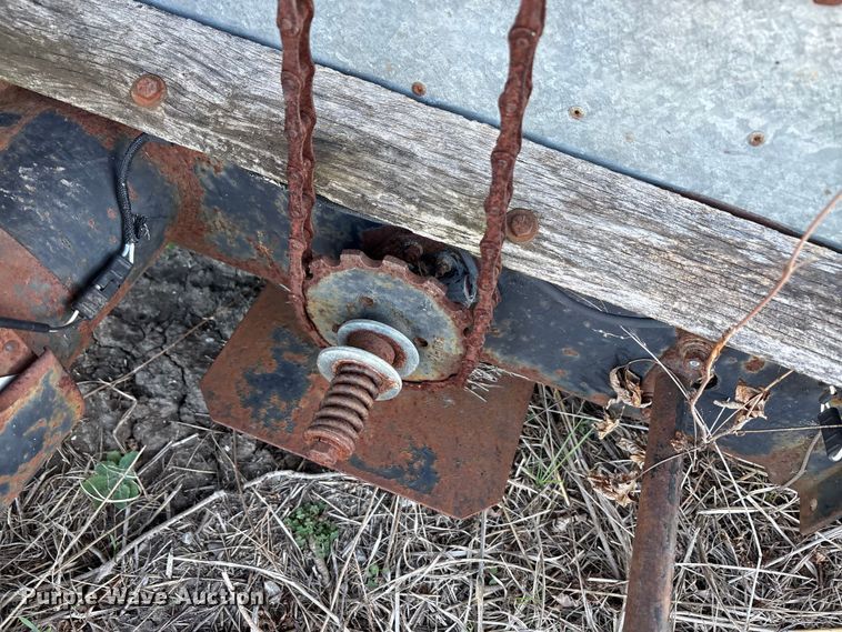 image for item EU0186 Gleaner F2 combine