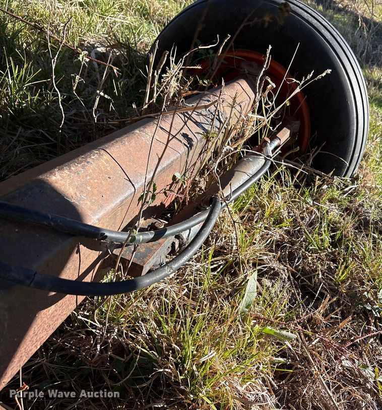 image for item EU0186 Gleaner F2 combine