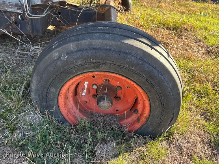 image for item EU0186 Gleaner F2 combine