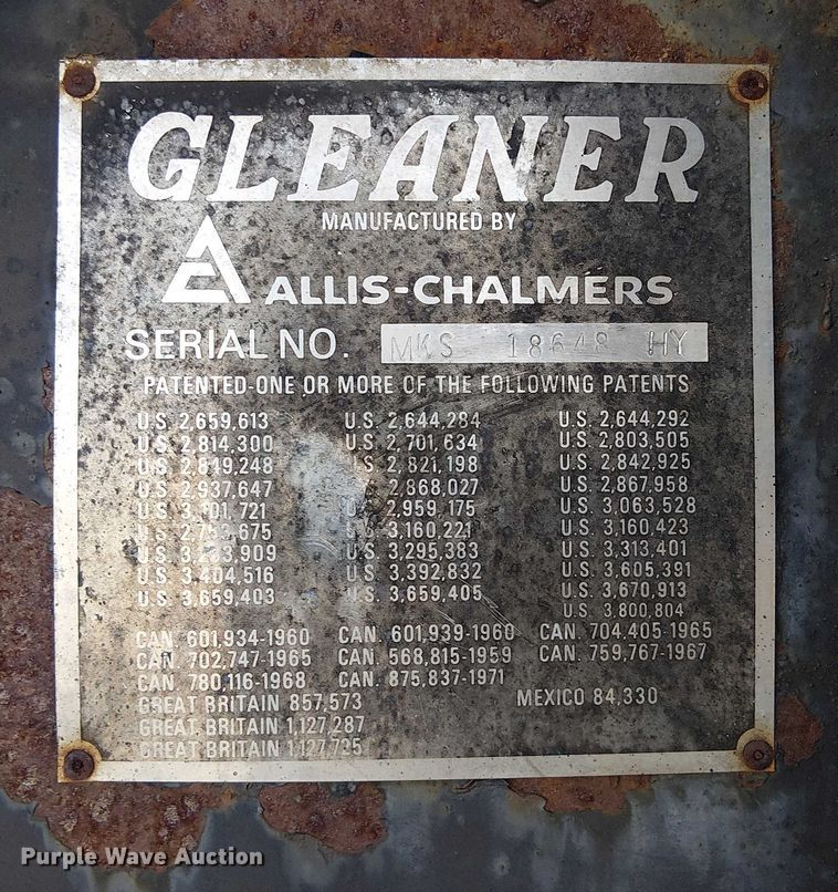 image for item EU0187 Allis-Chalmers M2 Gleaner combine