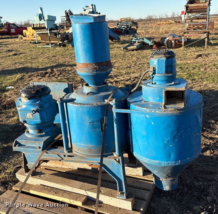 image for item EU0192 AT Ferrell double barrel corner