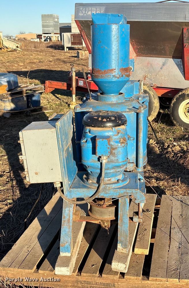 image for item EU0192 AT Ferrell double barrel corner