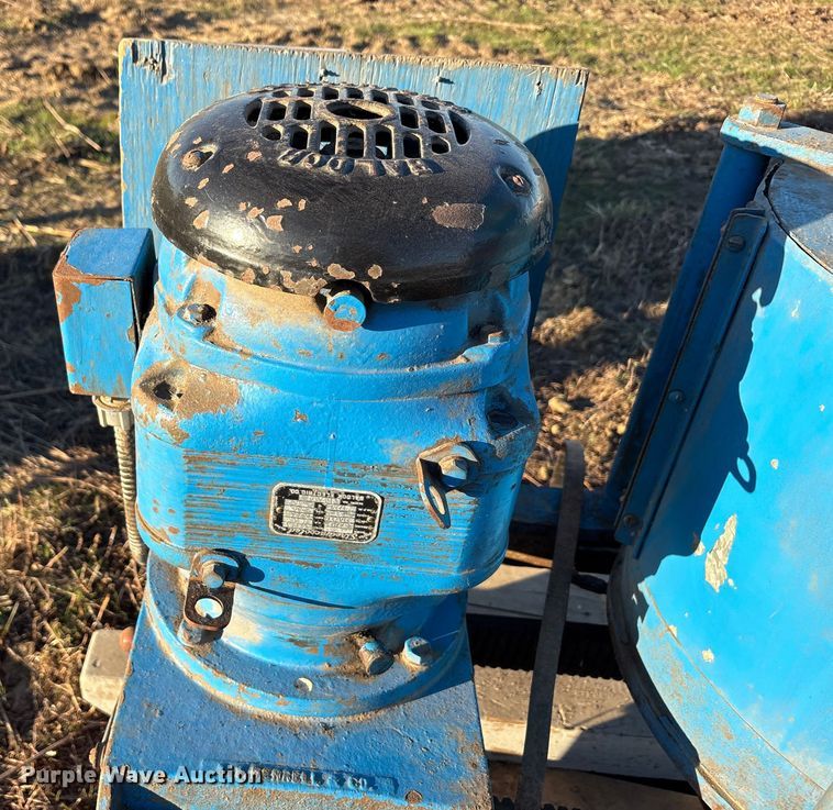 image for item EU0192 AT Ferrell double barrel corner