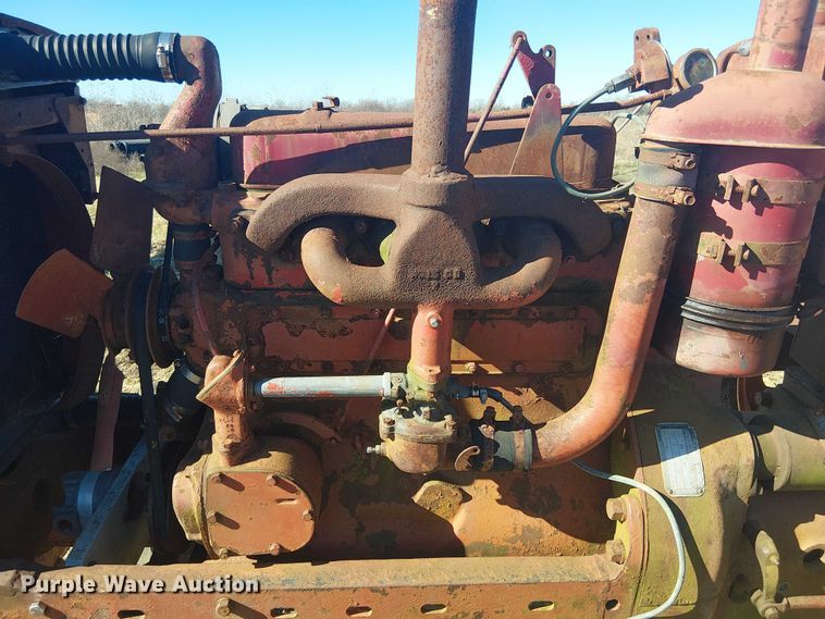 image for item EU0198 International SM tractor