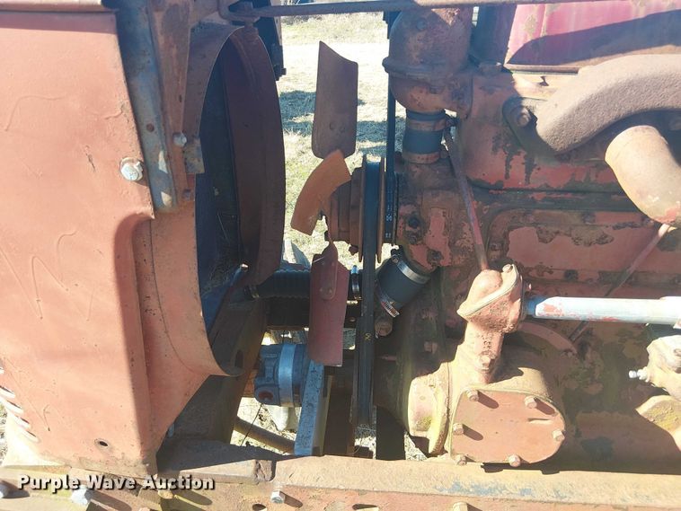 image for item EU0198 International SM tractor