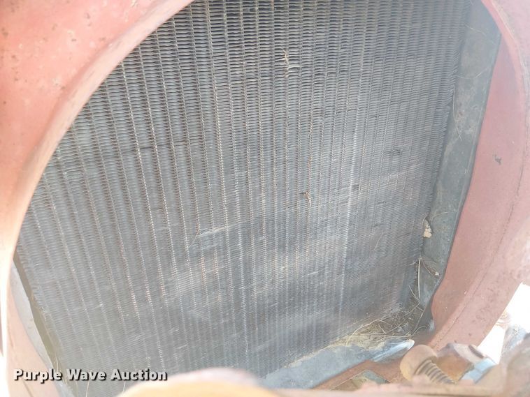 image for item EU0198 International SM tractor