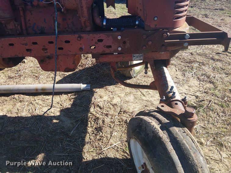 image for item EU0198 International SM tractor