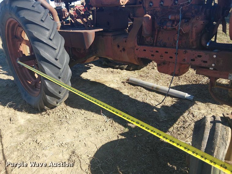 image for item EU0198 International SM tractor