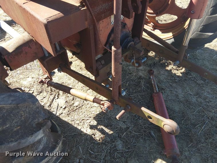 image for item EU0198 International SM tractor