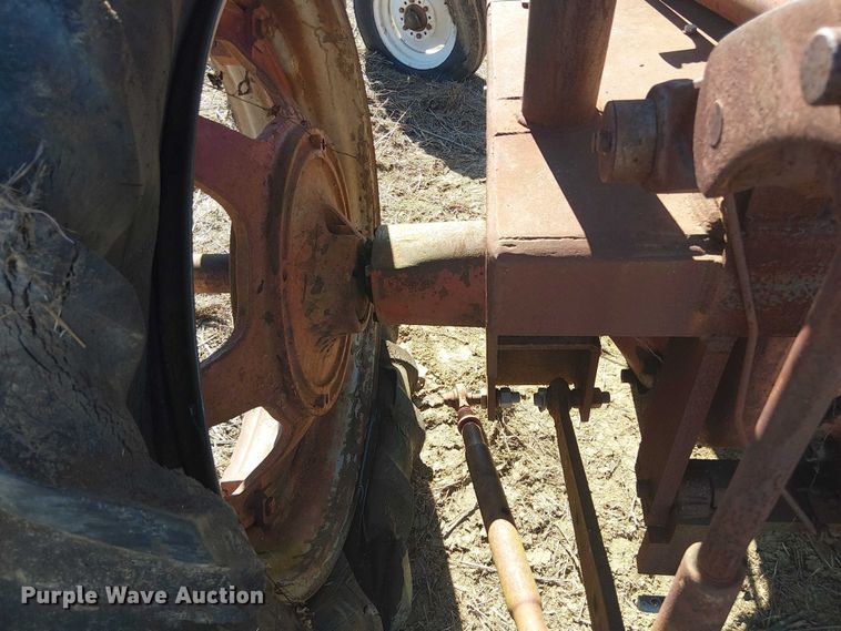 image for item EU0198 International SM tractor