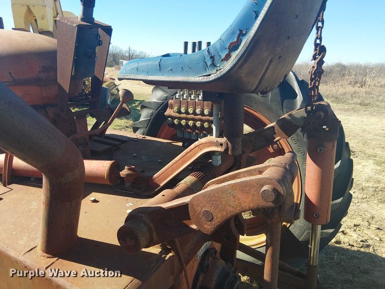 image for item EU0198 International SM tractor