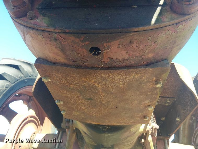 image for item EU0198 International SM tractor