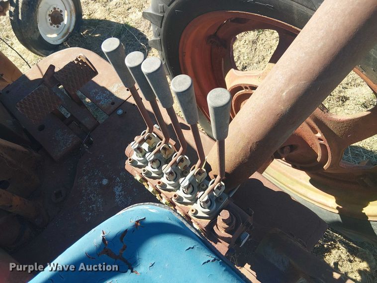 image for item EU0198 International SM tractor