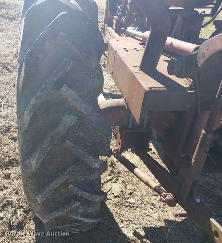 image for item EU0198 International SM tractor