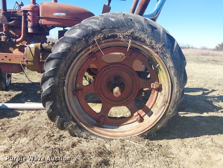 image for item EU0198 International SM tractor