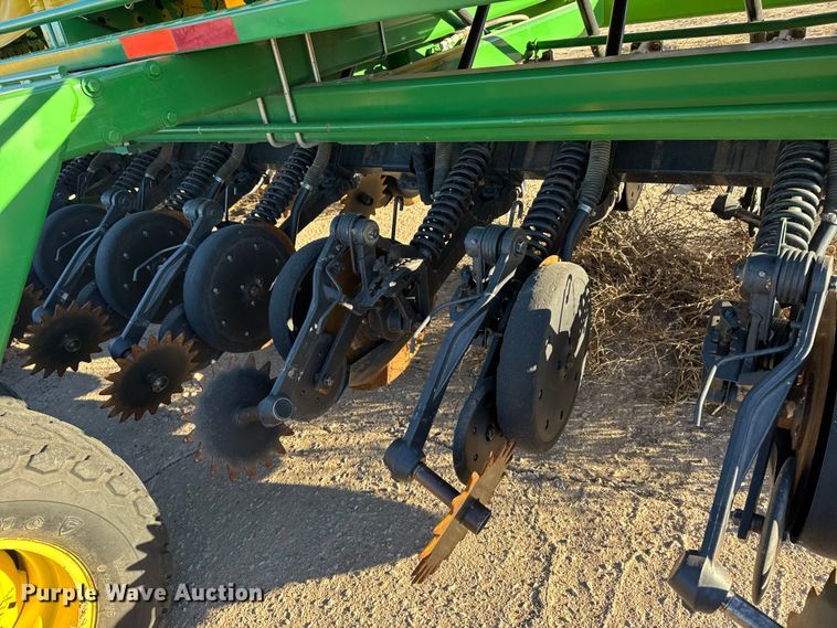 image for item EU6486 2011 John Deere 1590 grain drill