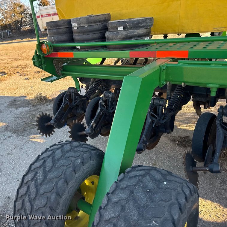 image for item EU6486 2011 John Deere 1590 grain drill