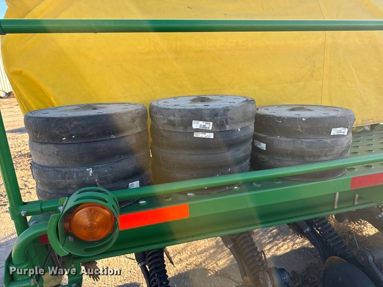 image for item EU6486 2011 John Deere 1590 grain drill