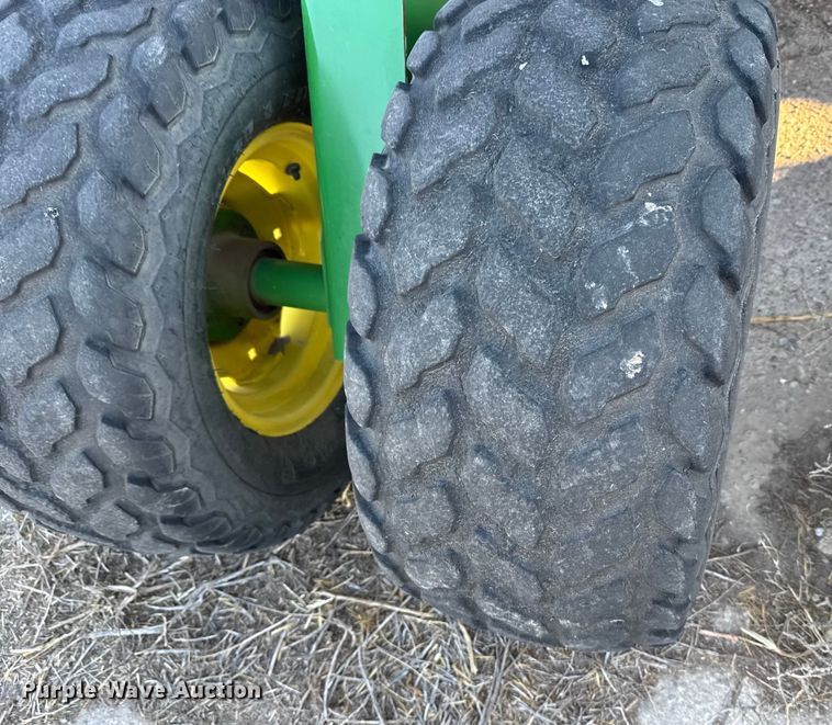 image for item EU6486 2011 John Deere 1590 grain drill