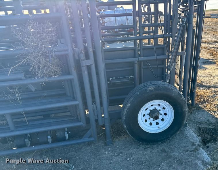 image for item EU6488 Rawhide portable corral