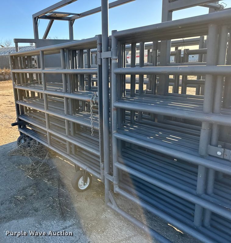 image for item EU6488 Rawhide portable corral