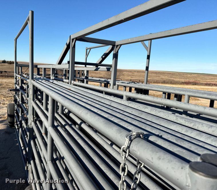 image for item EU6488 Rawhide portable corral