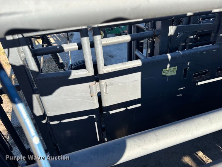 image for item EU6488 Rawhide portable corral