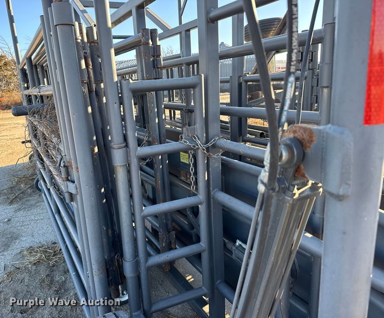 image for item EU6488 Rawhide portable corral