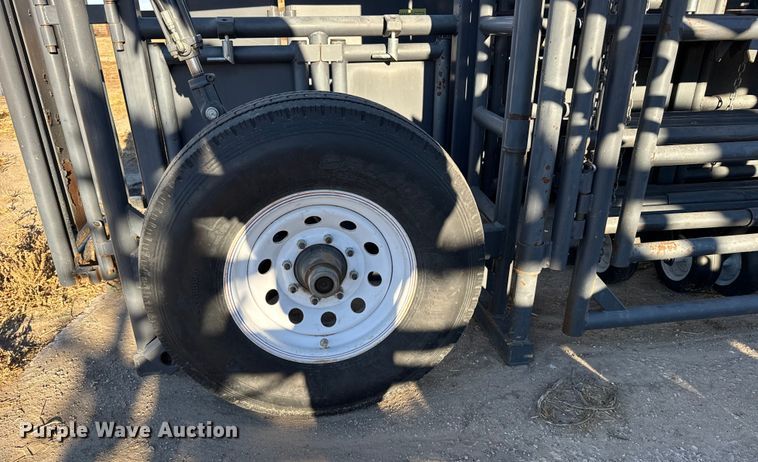 image for item EU6488 Rawhide portable corral