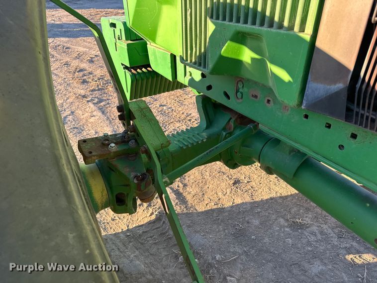 image for item EU6489 1992 John Deere 4960 MFWD tractor