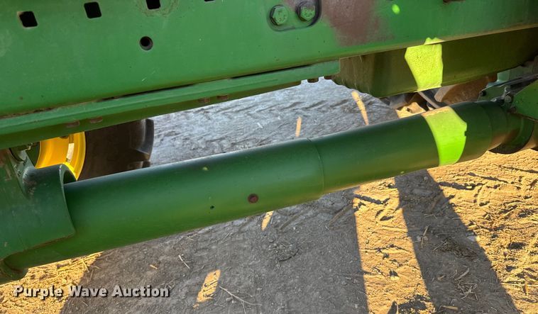 image for item EU6489 1992 John Deere 4960 MFWD tractor