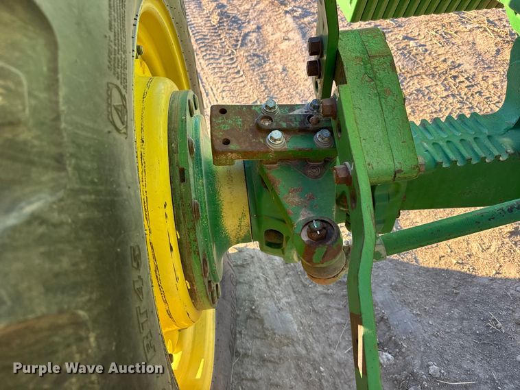 image for item EU6489 1992 John Deere 4960 MFWD tractor