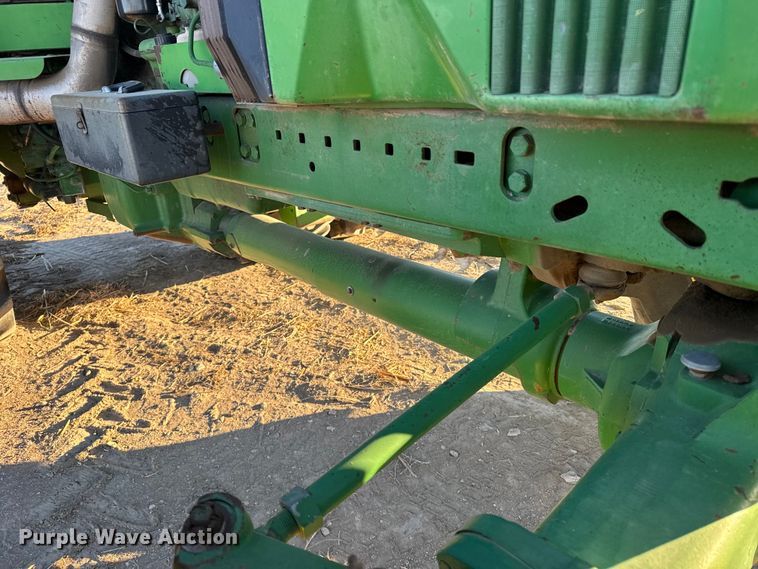 image for item EU6489 1992 John Deere 4960 MFWD tractor