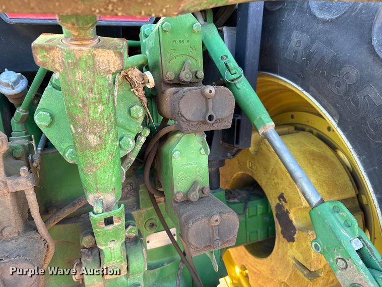 image for item EU6489 1992 John Deere 4960 MFWD tractor