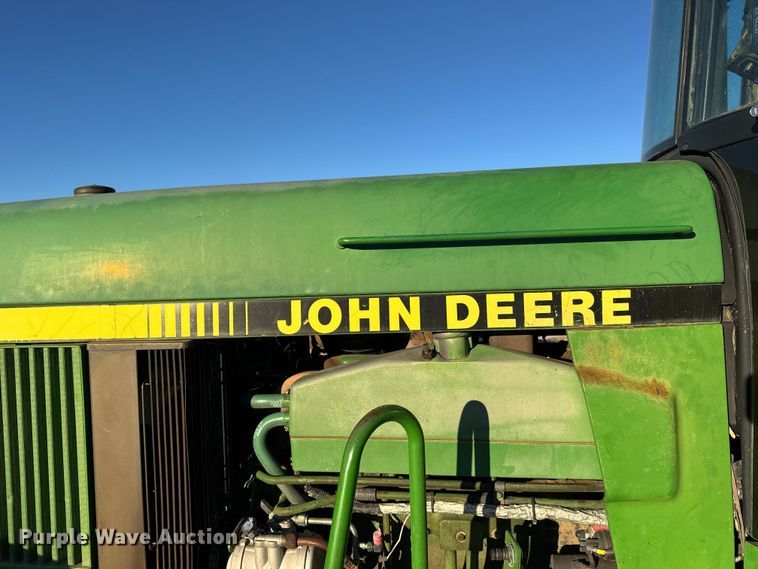 image for item EU6489 1992 John Deere 4960 MFWD tractor