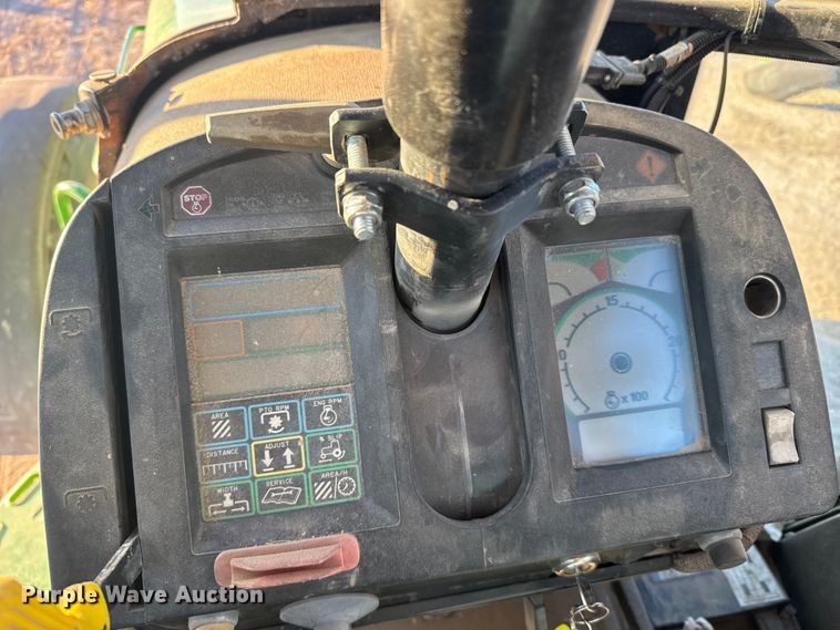 image for item EU6489 1992 John Deere 4960 MFWD tractor