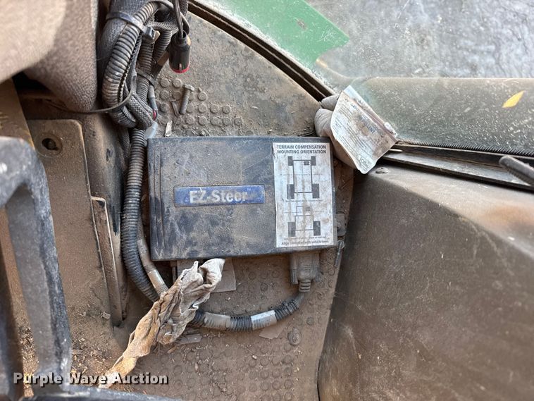 image for item EU6489 1992 John Deere 4960 MFWD tractor