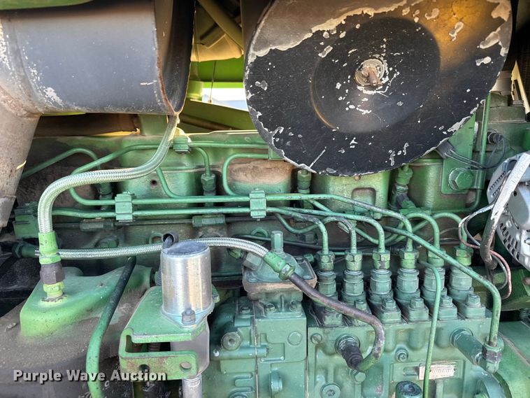 image for item EU6489 1992 John Deere 4960 MFWD tractor