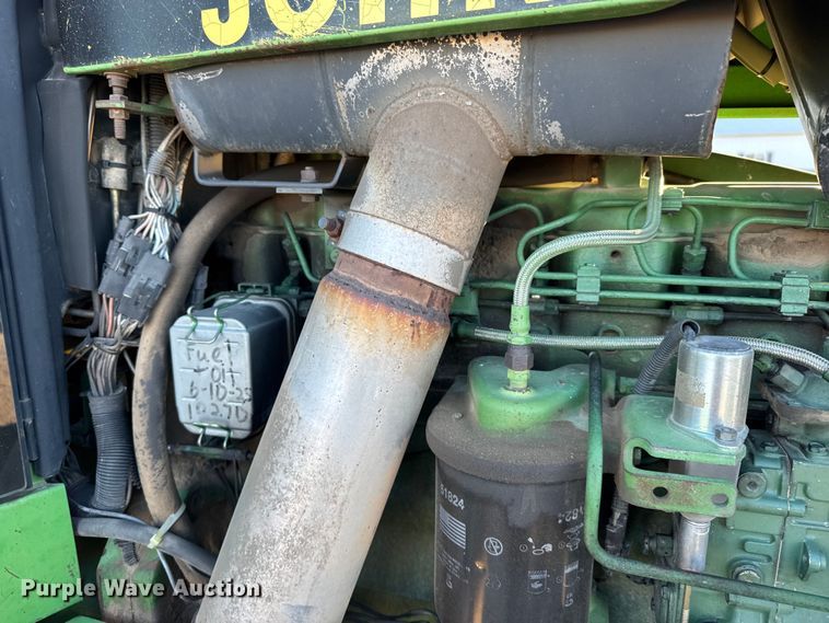 image for item EU6489 1992 John Deere 4960 MFWD tractor