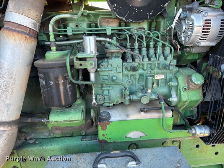 image for item EU6489 1992 John Deere 4960 MFWD tractor