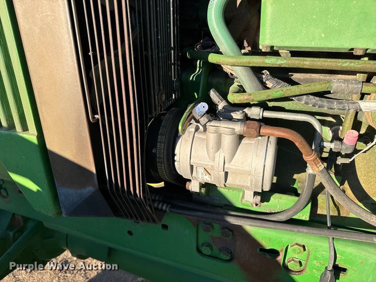 image for item EU6489 1992 John Deere 4960 MFWD tractor