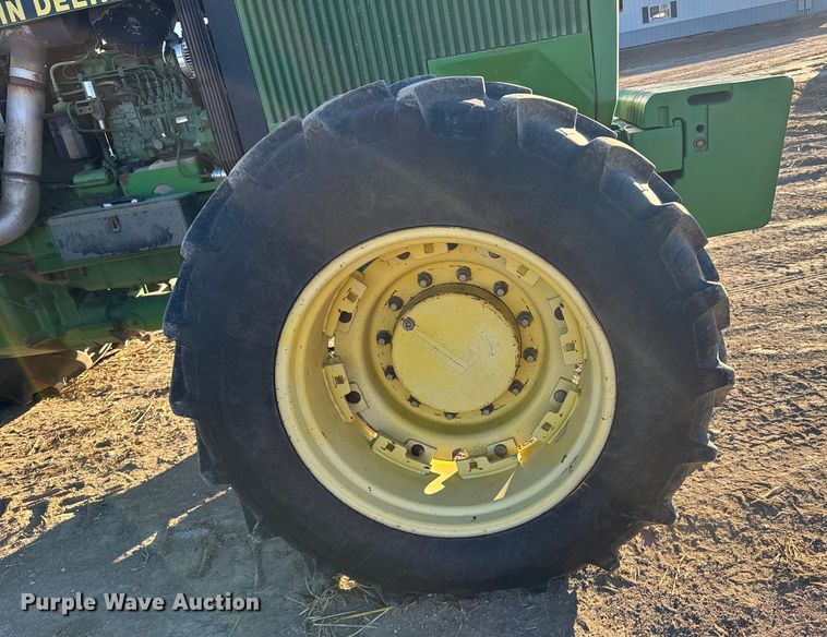 image for item EU6489 1992 John Deere 4960 MFWD tractor