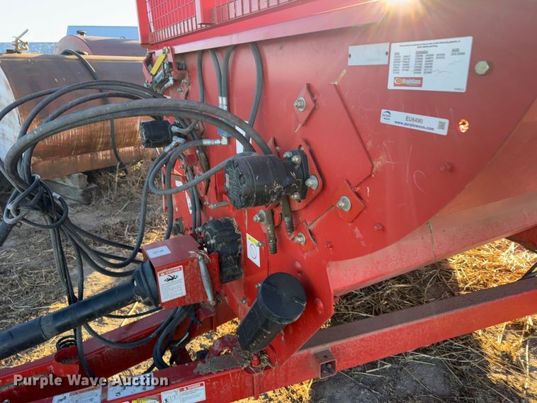 image for item EU6490 Highline Bale Pro 650 bale processor