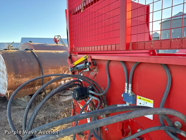 image for item EU6490 Highline Bale Pro 650 bale processor