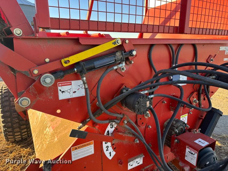 image for item EU6490 Highline Bale Pro 650 bale processor