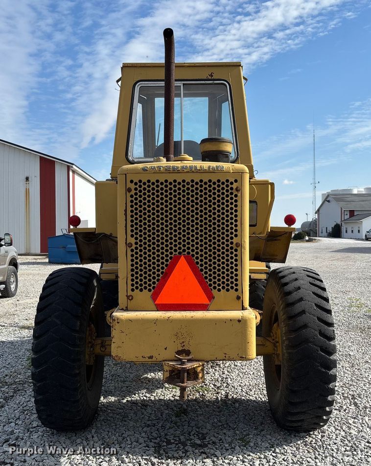 image for item EV3249 1973 Caterpillar 930 wheel loader