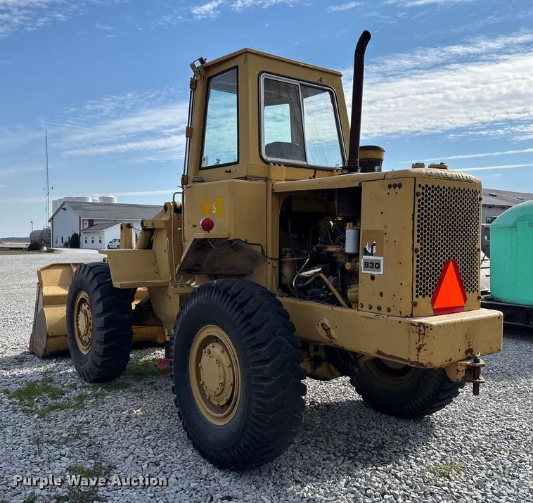 image for item EV3249 1973 Caterpillar 930 wheel loader