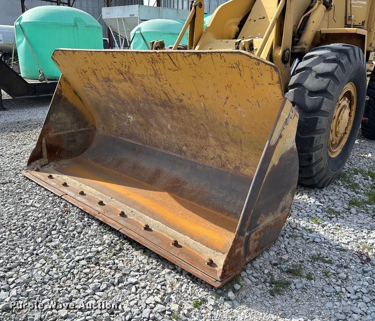 image for item EV3249 1973 Caterpillar 930 wheel loader
