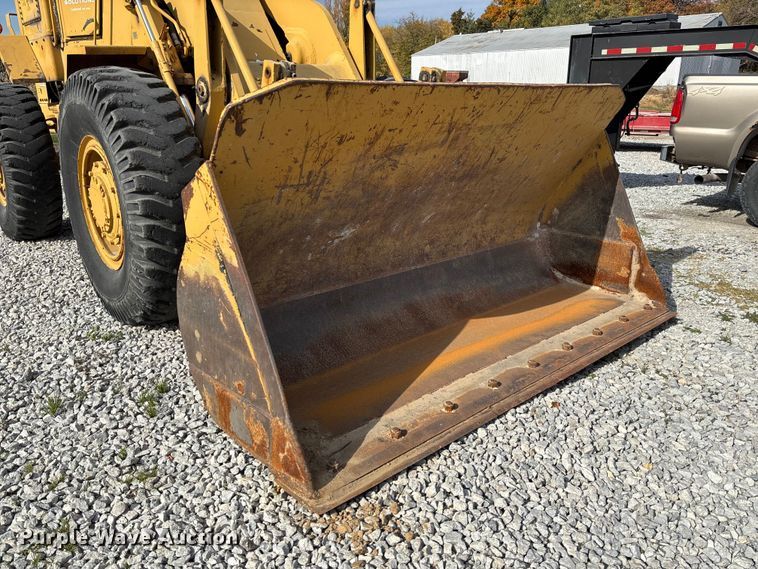 image for item EV3249 1973 Caterpillar 930 wheel loader